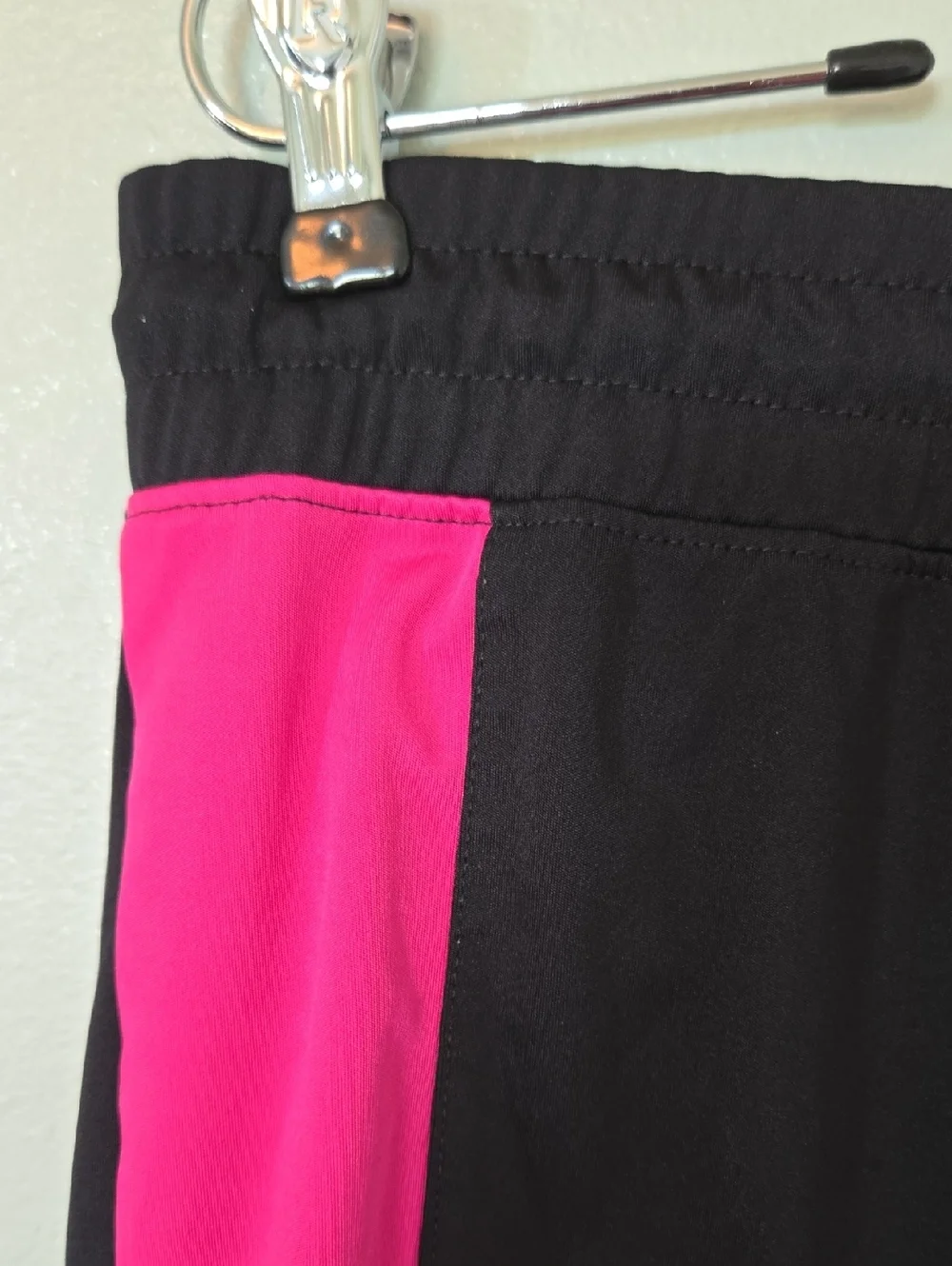 Nike Dri-Fit | Black & Pink Running Shorts Size Large